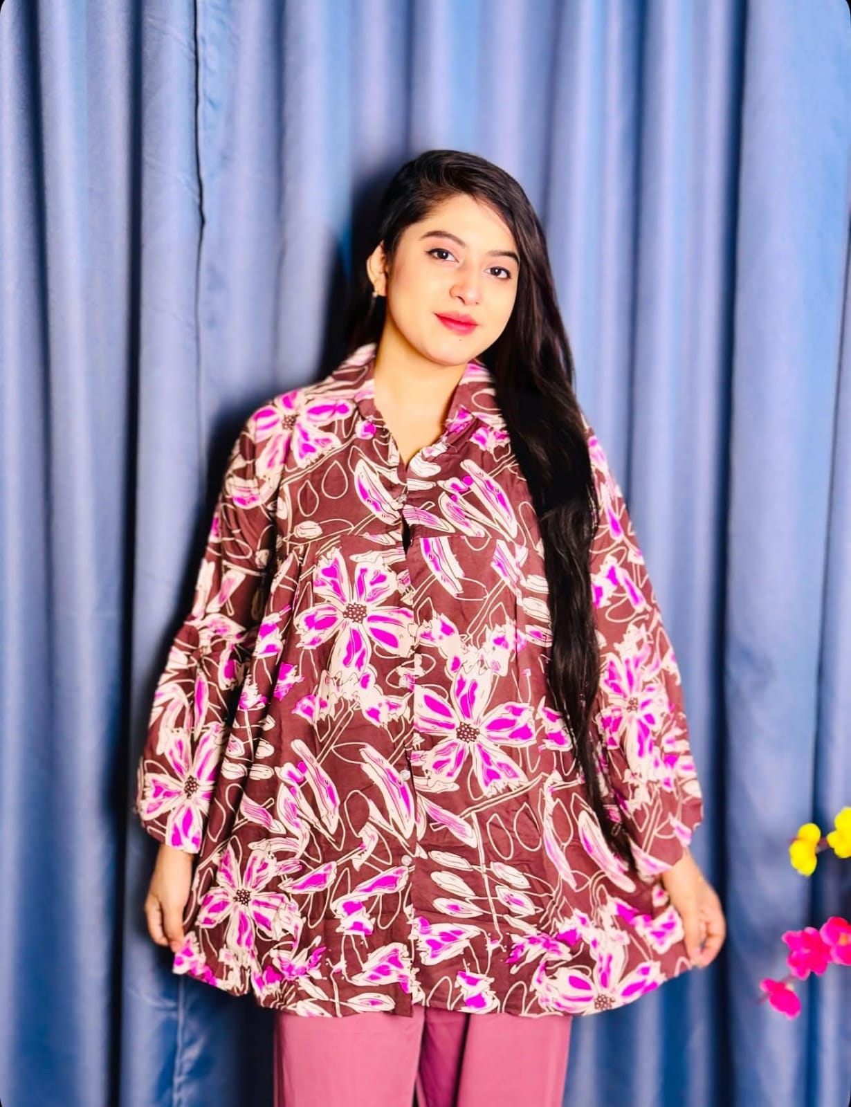 বোল্ড ফ্লোরাল প্রিন্ট কুর্টি