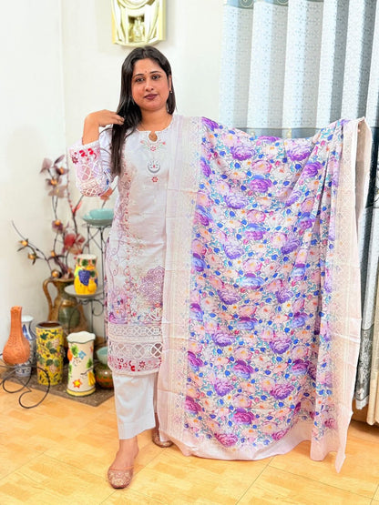 চিকনকারি এমব্রয়ডারি থ্রি-পিস পাকিস্তানি সুট