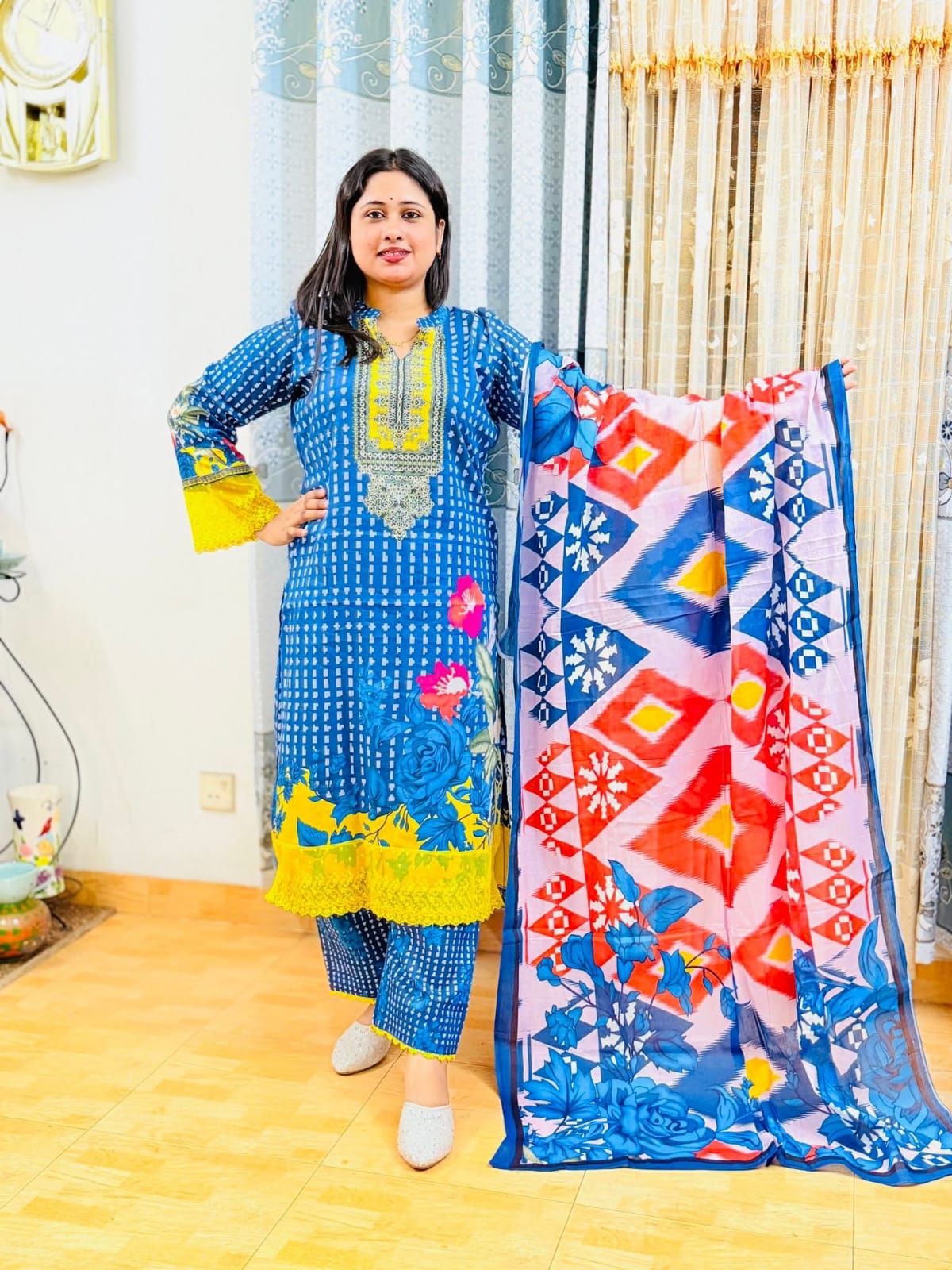 ফ্লোরাল প্রিন্টেড থ্রি-পিস