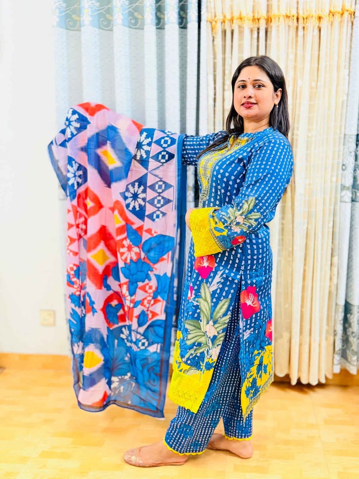 ফ্লোরাল প্রিন্টেড থ্রি-পিস