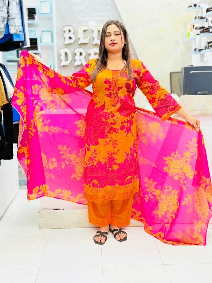 বোল্ড ফ্লোরাল প্রিন্টেড থ্রি-পিস