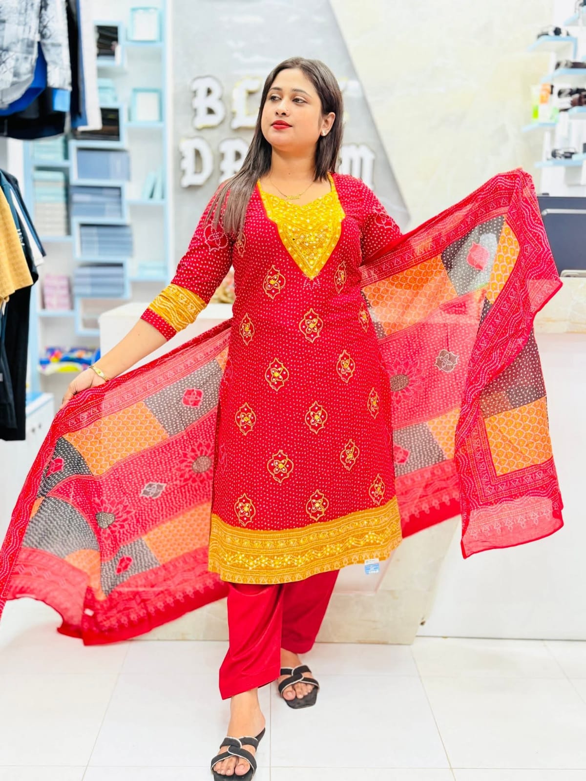 বান্ধানি প্রিন্টেড থ্রি -পিস পাকিস্তানি