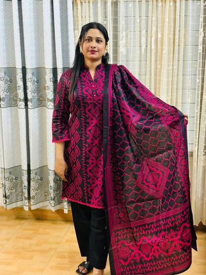 প্রিন্টেড ডিপ ব্ল্যাক বেস থ্রি পিস