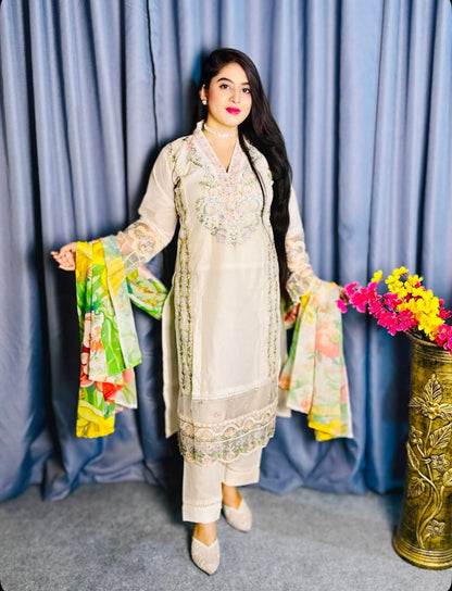 পাকিস্তানি এমব্রয়ডারি থ্রি-পিস -Noor Brand