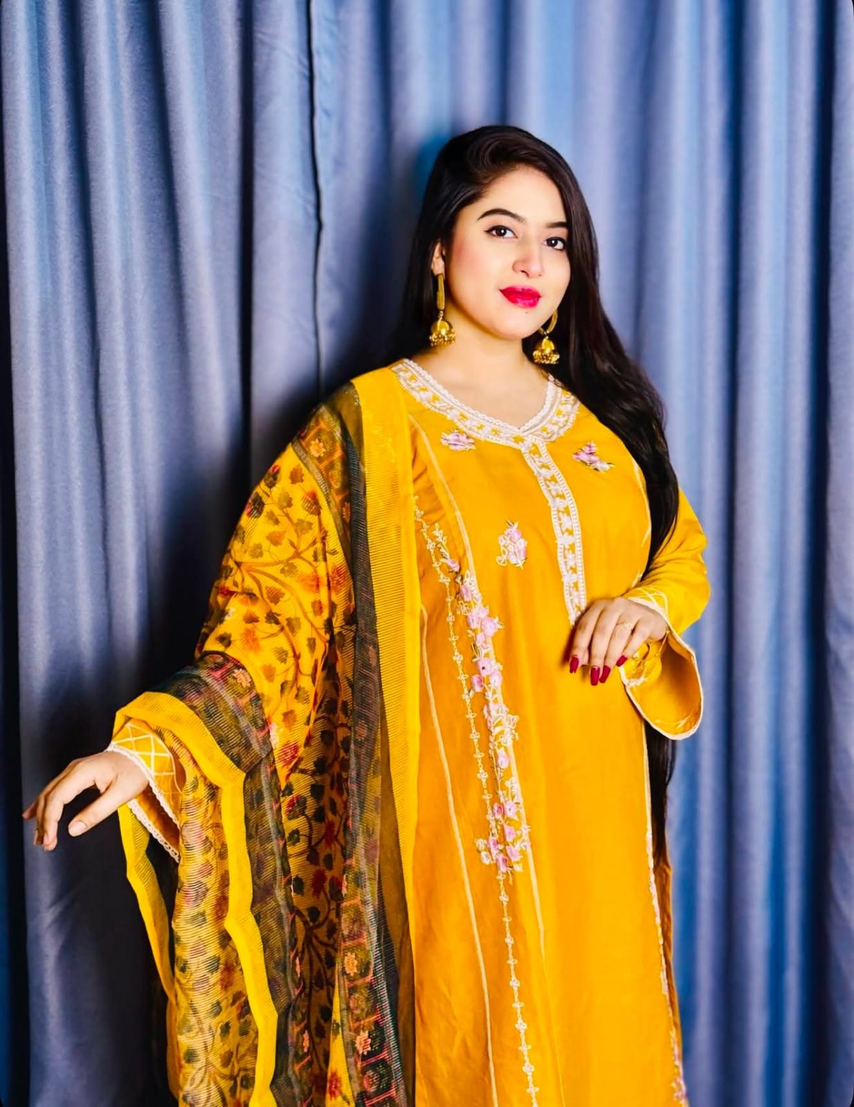 আগা নূর পাকিস্তানি থ্রি পিস