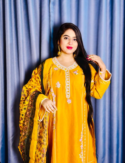 আগা নূর পাকিস্তানি থ্রি পিস