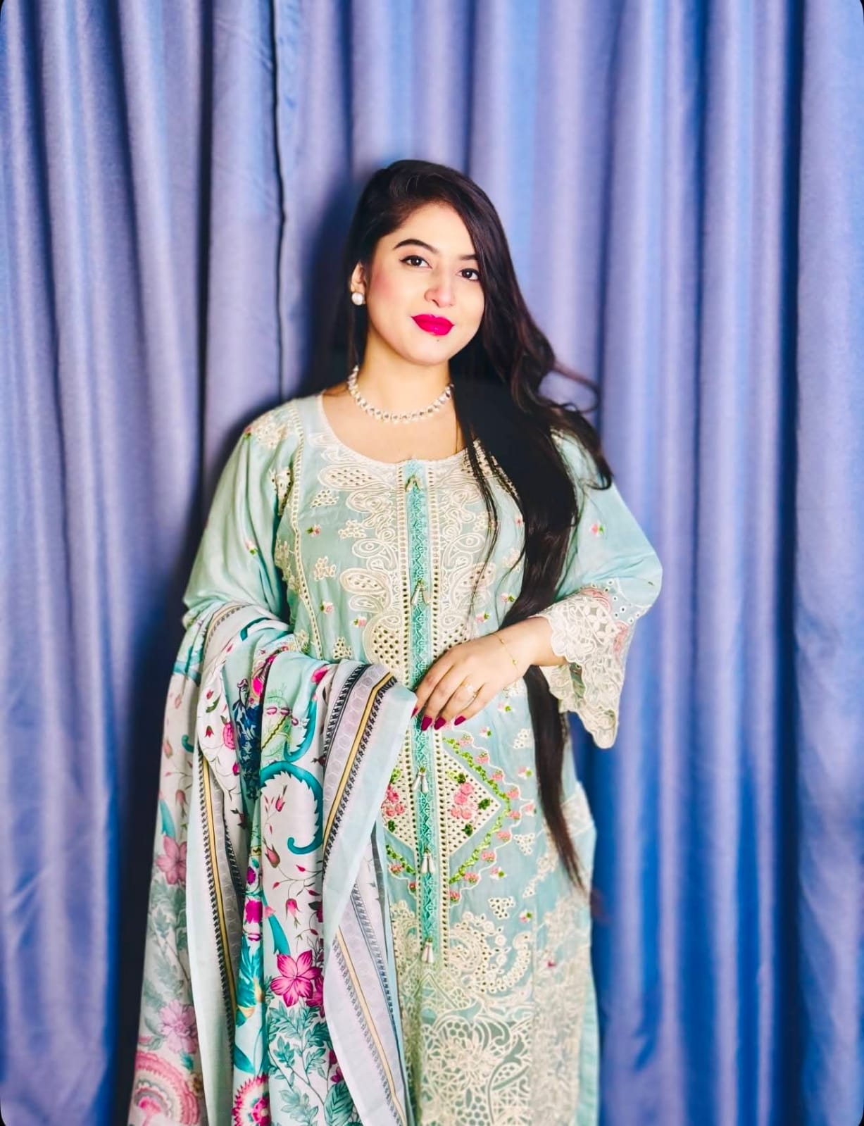 চিকনকারি এমব্রয়ডারি পাকিস্তানি থ্রি পিস