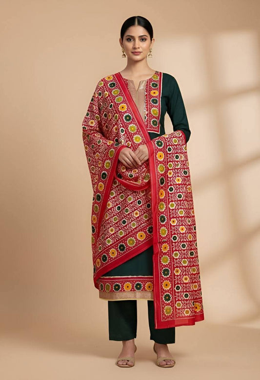 Pakistani/Indian Suit – Plain Kameez with Phulkari Dupatta 3-Piece Set