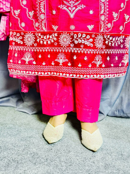 ফ্লোরাল প্রিন্ট পাকিস্তানি লন কামিজ