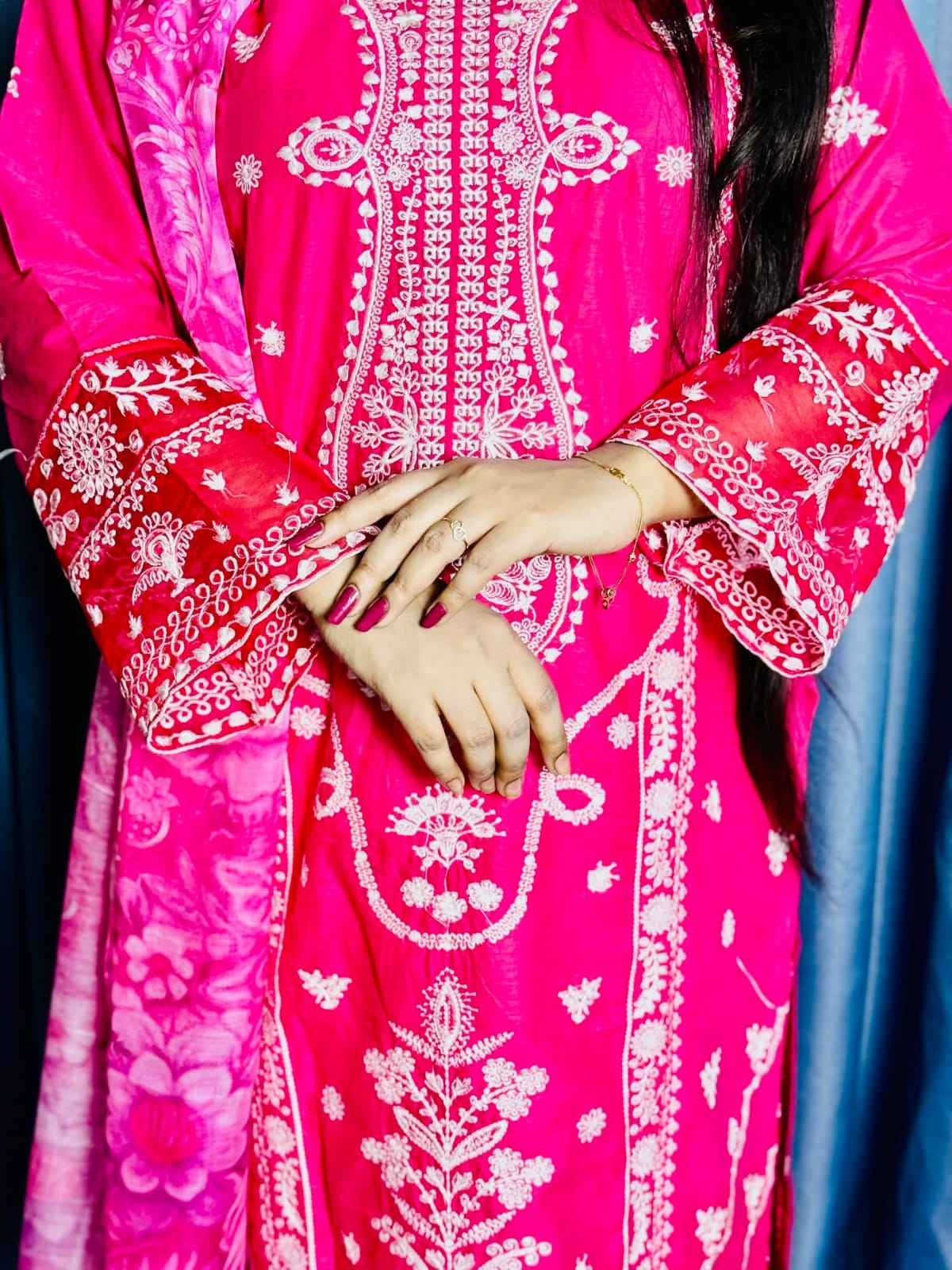 ফ্লোরাল প্রিন্ট পাকিস্তানি লন কামিজ