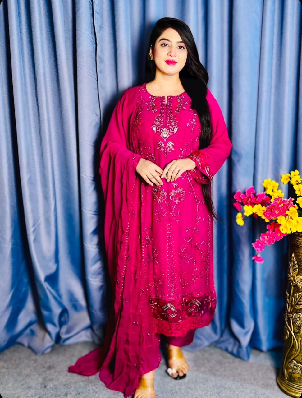 Sana Safinaz Premium Fuchsia Embroidered Three Pices Suit