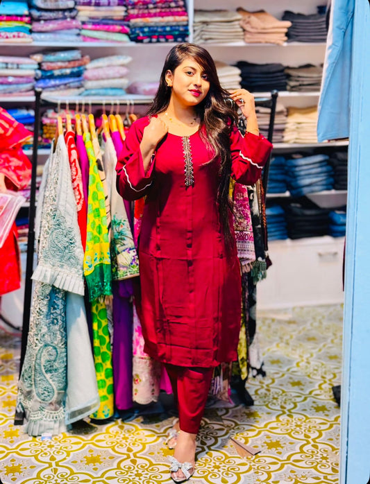 ওয়াইন রেড থ্রি-পিস।